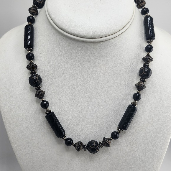 The Unbranded Brand Jewelry - Vintage Black Bead Choker Necklace